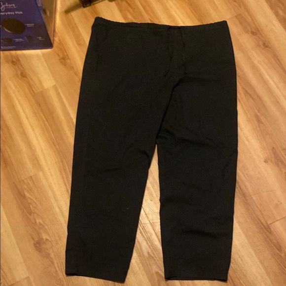 Black Nursing Scrub Pants - Picture 1 of 4